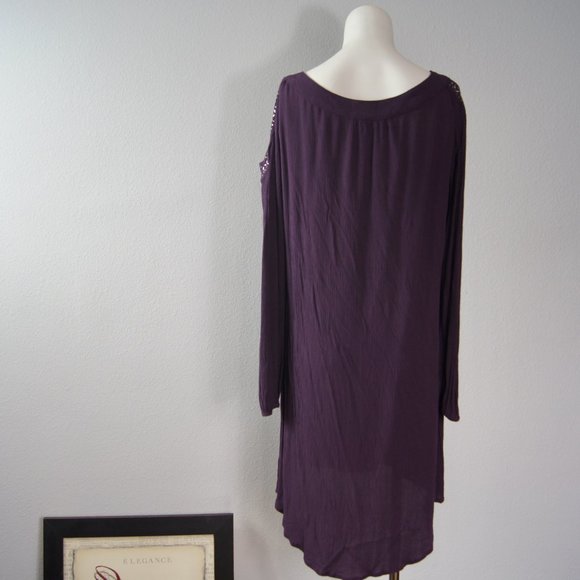 Knox Rose Cold Shoulder Dress - Picture 7 of 8